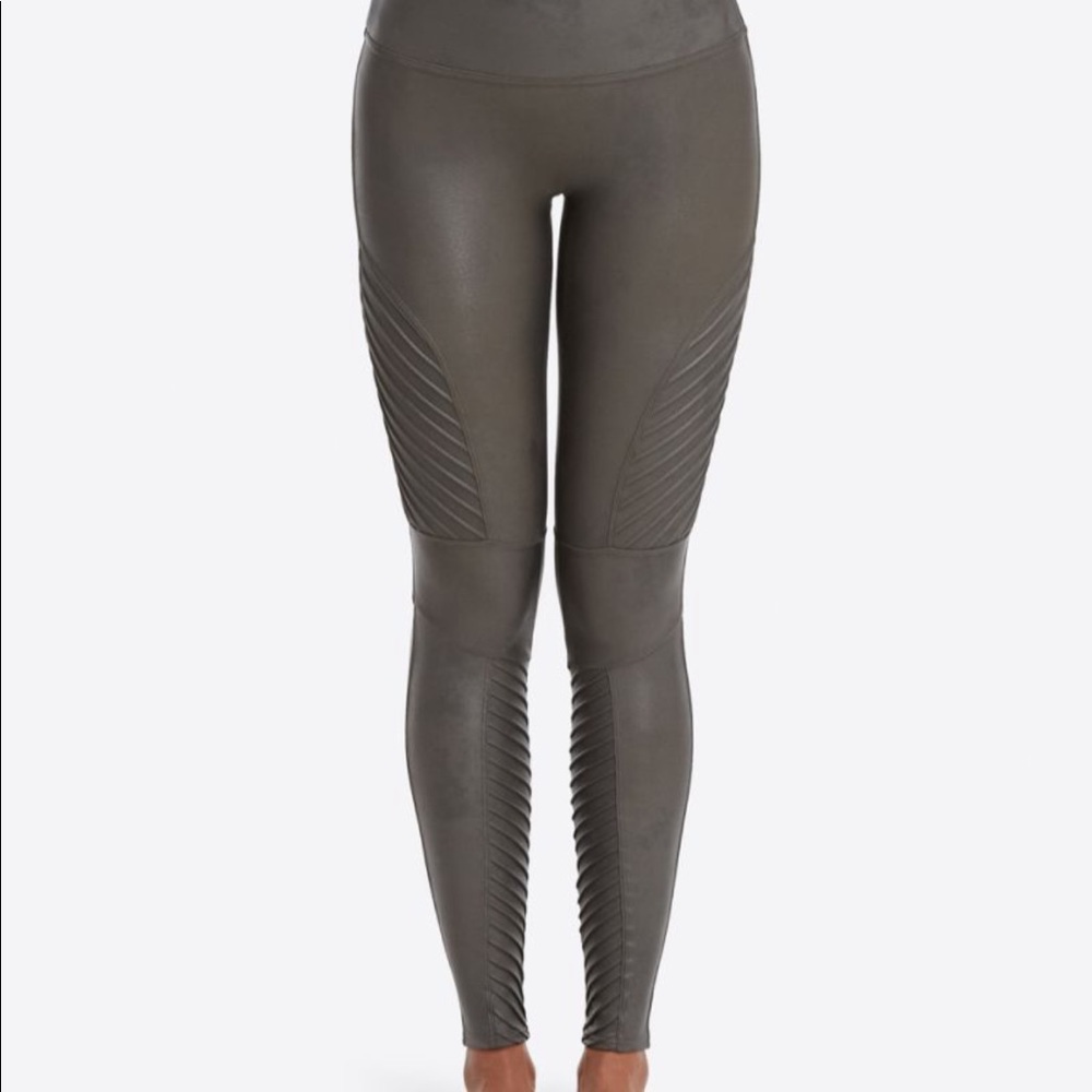 BRAND NEW SPANX gray faux leather moto leggings!
